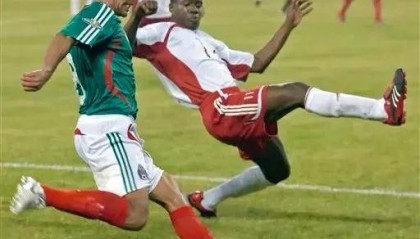 开云体育官方网站-丹麦鏖战德国，阿什拉夫扛起全队