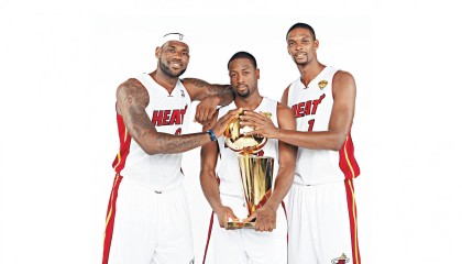 开云下载-当马拉多纳的幽灵在NBA球场上空盘旋，那不勒斯与巴尔韦德的跨界胜利启示录