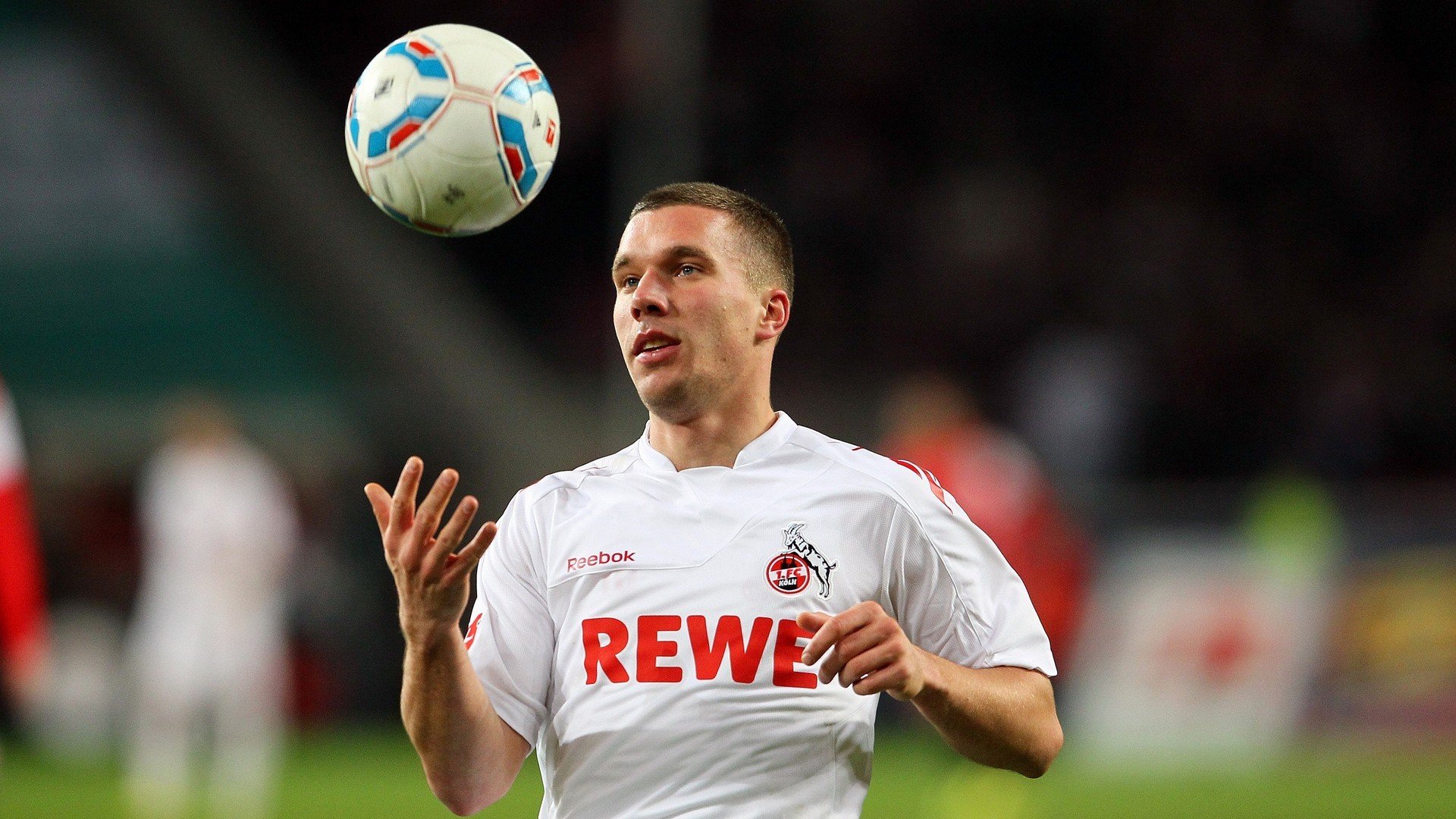 奥运周期关键战之夜，斯通斯在焦点战证明自己